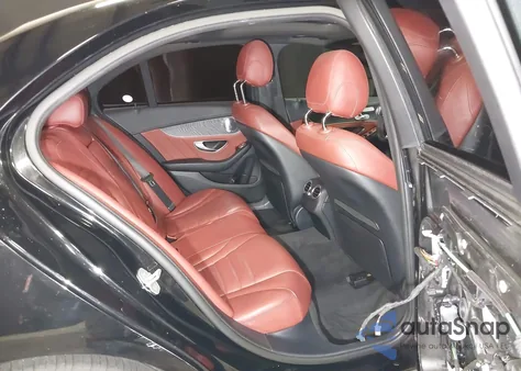 2016 Mercedes-Benz C 300 4Matic/Luxury 4Matic/Sport 4Matic from USA, damaged, VIN 55SWF4KB3GU099213